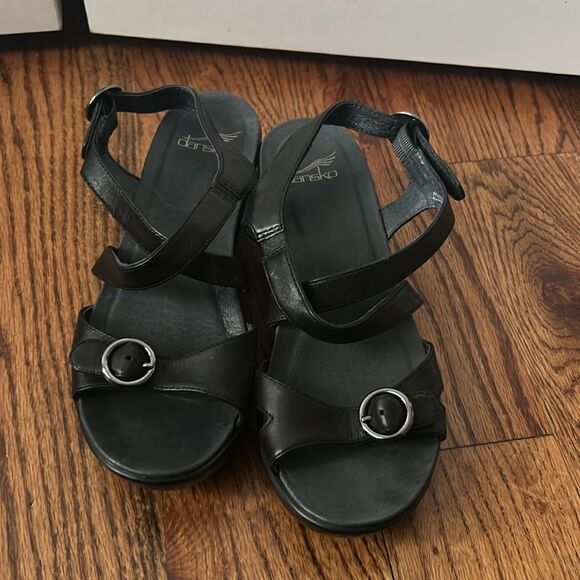 Dansko | Black Julie Strappy Wedge - size 37 - Picture 2 of 6